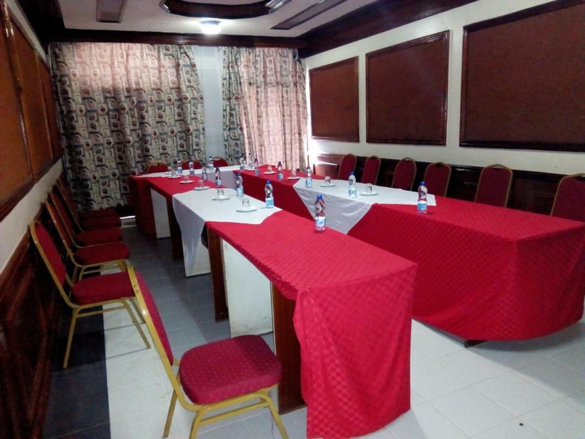Nanyuki Ibis Hotel Εξωτερικό φωτογραφία